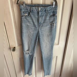 American Eagle Outfitters Women's Light Blue Distressed Jeans